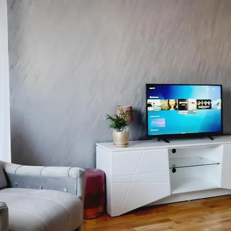 Skyline Apartment